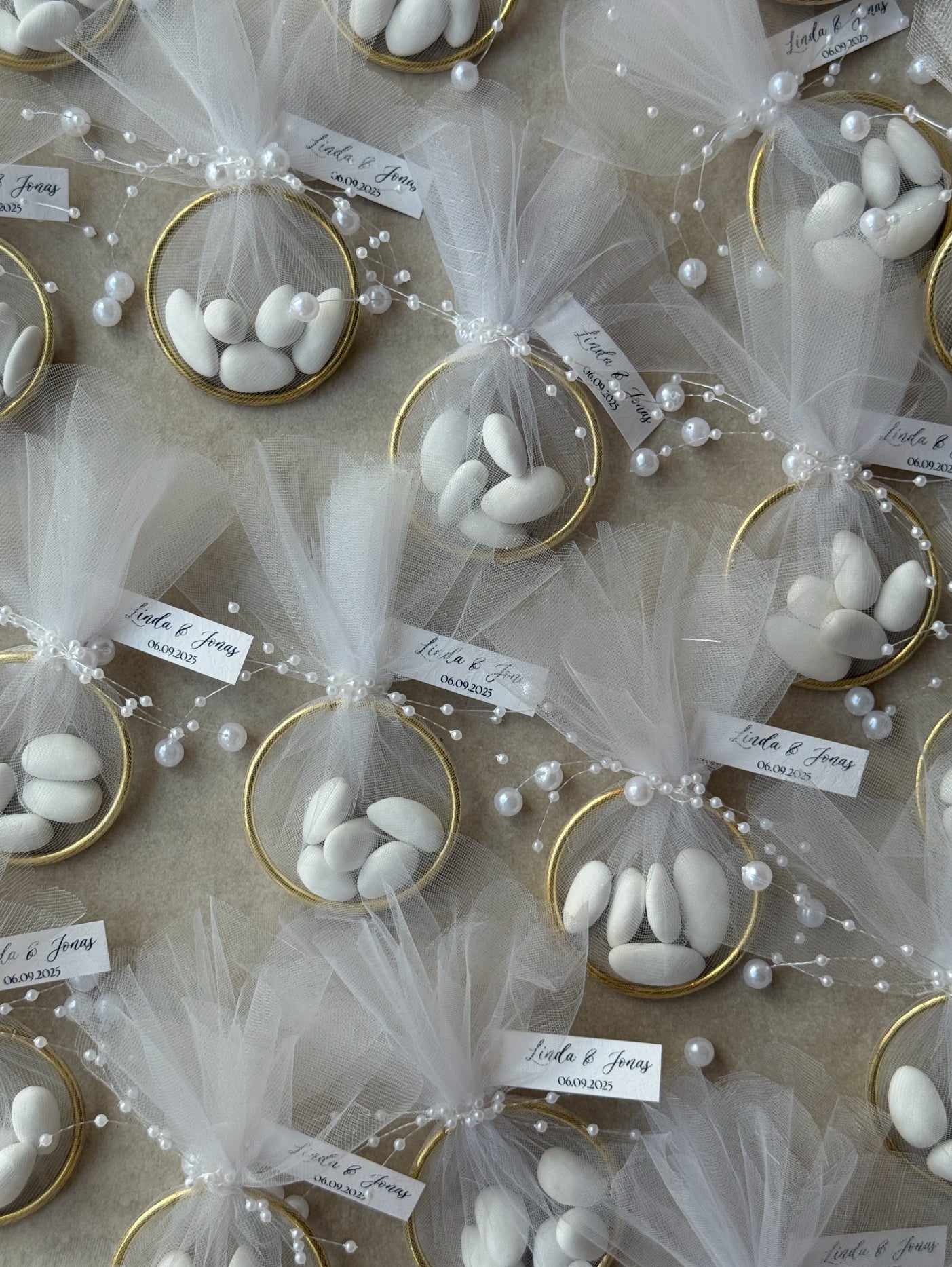 Hochzeitsmandeln im Ring personalisiert