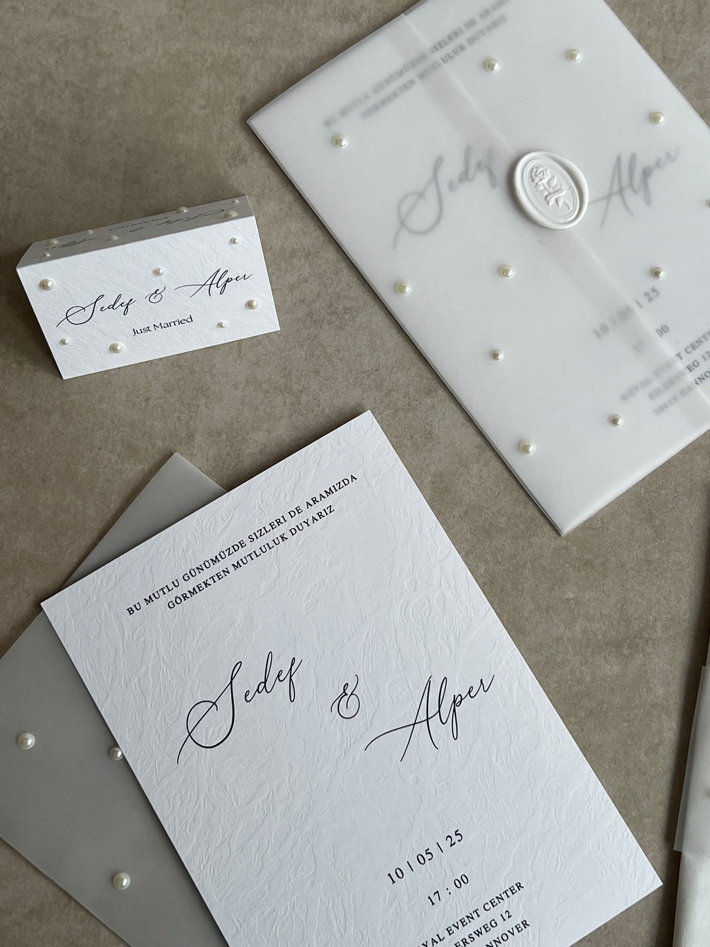 Edle Einladungskarten Hochzeit mit transparentem Umschlag mit Perlen und Siegel, Verlobung, Wedding Invitation, Mr & Mrs, Pearls, Wax Seals